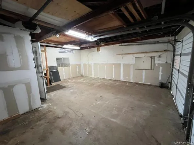 201 Wampum Lane, Islip, NY, 4 Bedrooms Bedrooms, 10 Rooms Rooms,3 BathroomsBathrooms,Residential,For Rent,Wampum,0,1026023 201 Wampum Lane, Islip, NY, 4 Bedrooms Bedrooms, 10 Rooms Rooms,3 BathroomsBathrooms,Residential,For Rent,Wampum,0,1026023