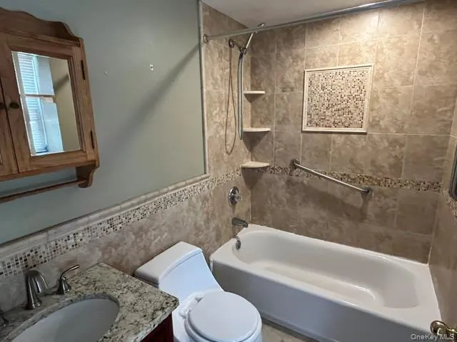 201 Wampum Lane, Islip, NY, 4 Bedrooms Bedrooms, 10 Rooms Rooms,3 BathroomsBathrooms,Residential,For Rent,Wampum,0,1026023 201 Wampum Lane, Islip, NY, 4 Bedrooms Bedrooms, 10 Rooms Rooms,3 BathroomsBathrooms,Residential,For Rent,Wampum,0,1026023