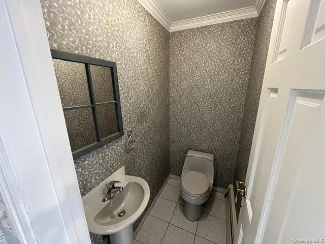 1/2 bath 1/2 bath