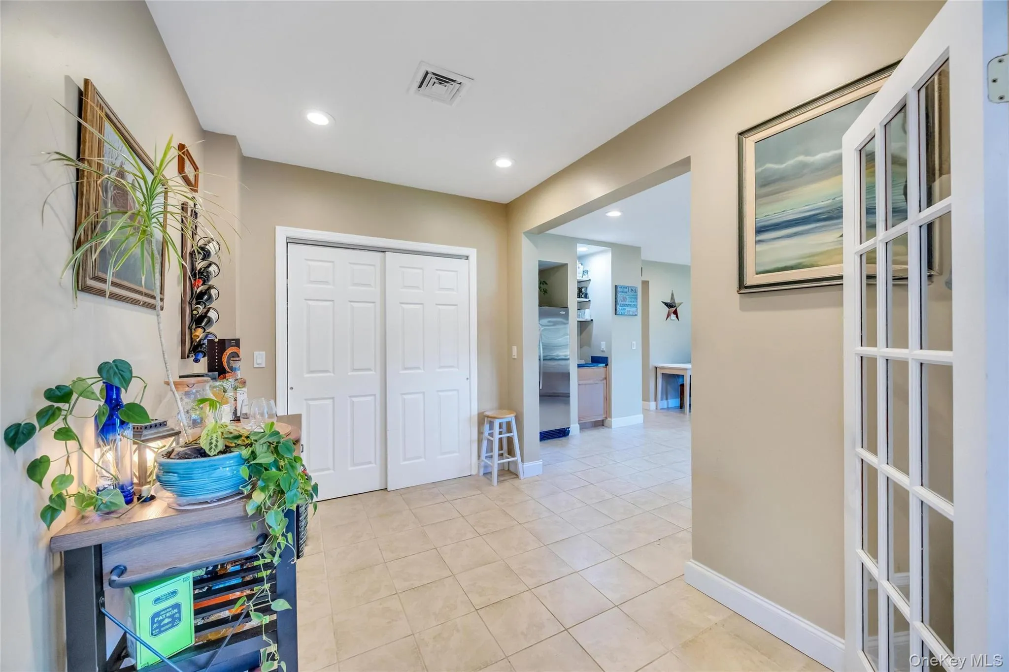 Extra Room with 2 Door Large Closet Extra Room with 2 Door Large Closet