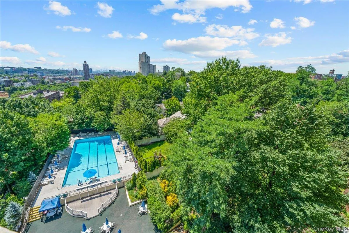 3135 Johnson Avenue, New York, NY, 4 Bedrooms Bedrooms, 6 Rooms Rooms,2 BathroomsBathrooms,Residential,For Rent,Johnson,0,1026029 3135 Johnson Avenue, New York, NY, 4 Bedrooms Bedrooms, 6 Rooms Rooms,2 BathroomsBathrooms,Residential,For Rent,Johnson,0,1026029
