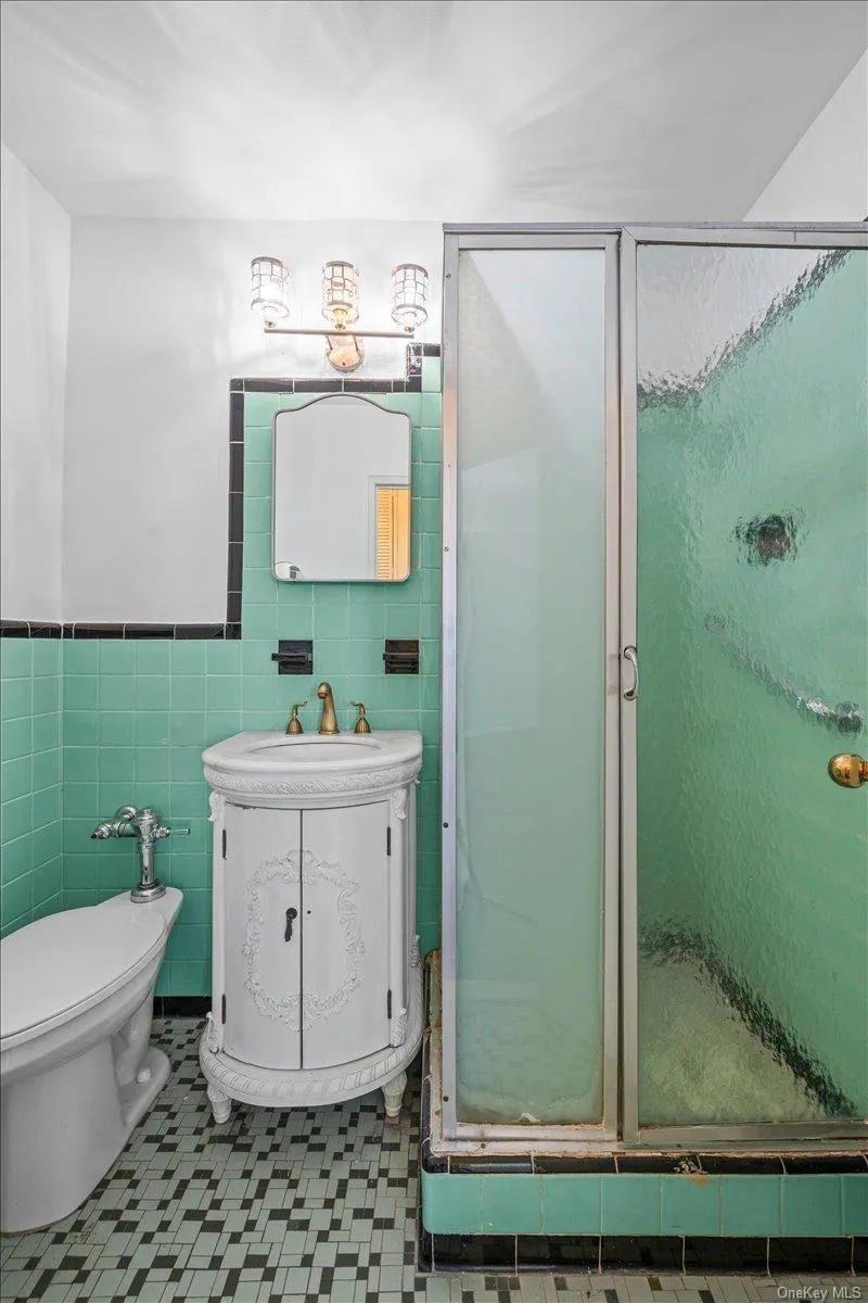 3135 Johnson Avenue, New York, NY, 4 Bedrooms Bedrooms, 6 Rooms Rooms,2 BathroomsBathrooms,Residential,For Rent,Johnson,0,1026029 3135 Johnson Avenue, New York, NY, 4 Bedrooms Bedrooms, 6 Rooms Rooms,2 BathroomsBathrooms,Residential,For Rent,Johnson,0,1026029