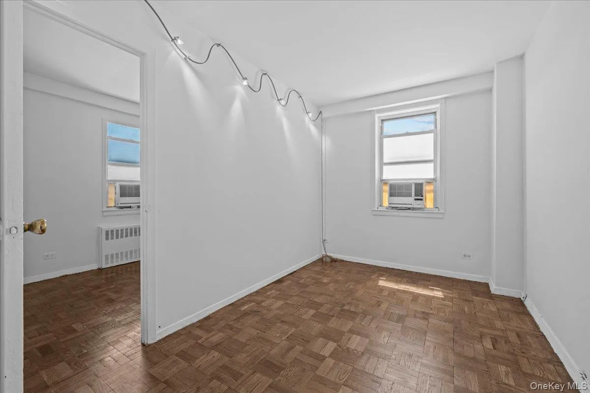 3135 Johnson Avenue, New York, NY, 4 Bedrooms Bedrooms, 6 Rooms Rooms,2 BathroomsBathrooms,Residential,For Rent,Johnson,0,1026029 3135 Johnson Avenue, New York, NY, 4 Bedrooms Bedrooms, 6 Rooms Rooms,2 BathroomsBathrooms,Residential,For Rent,Johnson,0,1026029