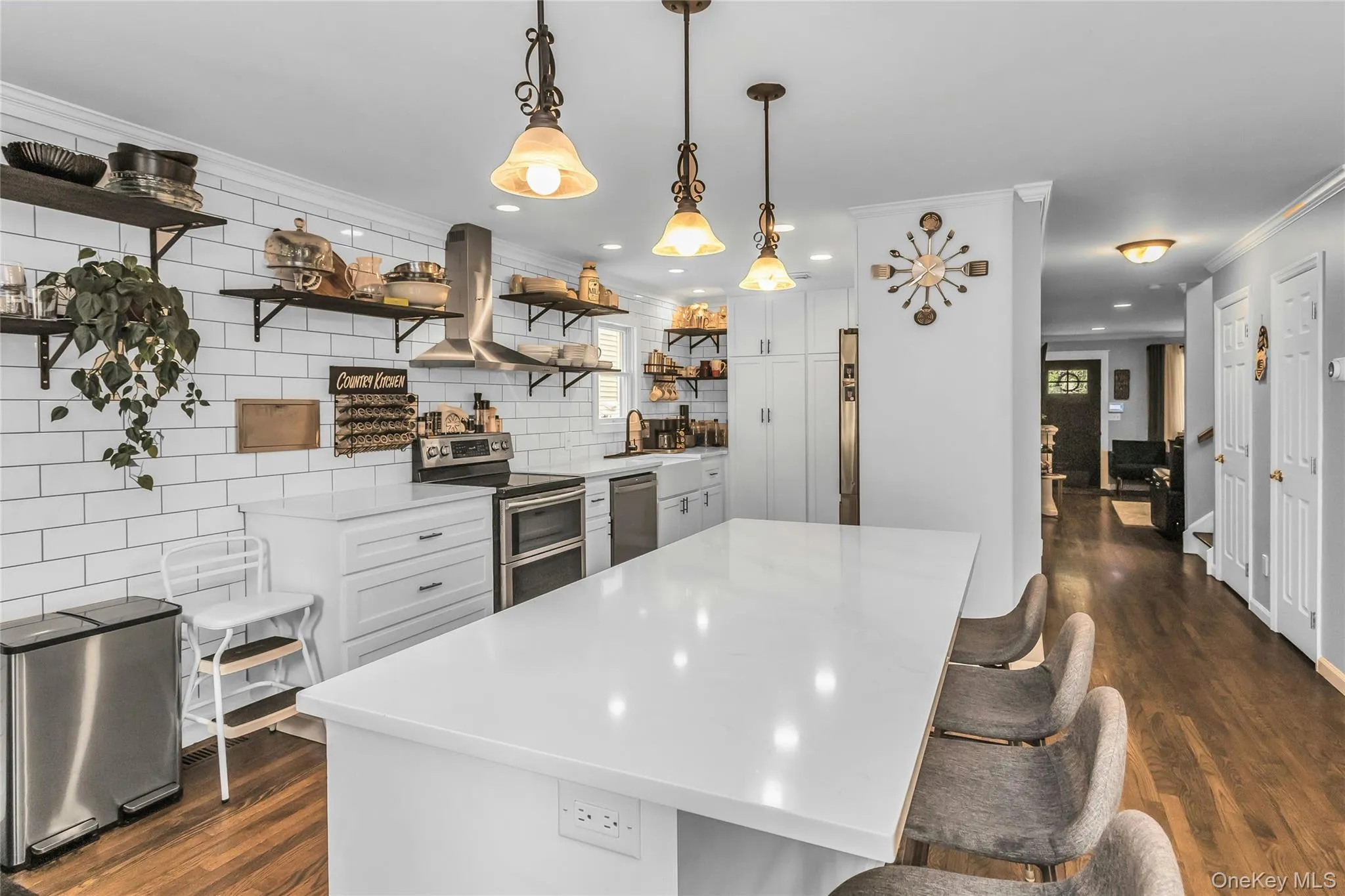 63 Teed Street, Huntington, NY, 4 Bedrooms Bedrooms, 7 Rooms Rooms,2 BathroomsBathrooms,Residential,For Rent,Teed,0,1026031 63 Teed Street, Huntington, NY, 4 Bedrooms Bedrooms, 7 Rooms Rooms,2 BathroomsBathrooms,Residential,For Rent,Teed,0,1026031
