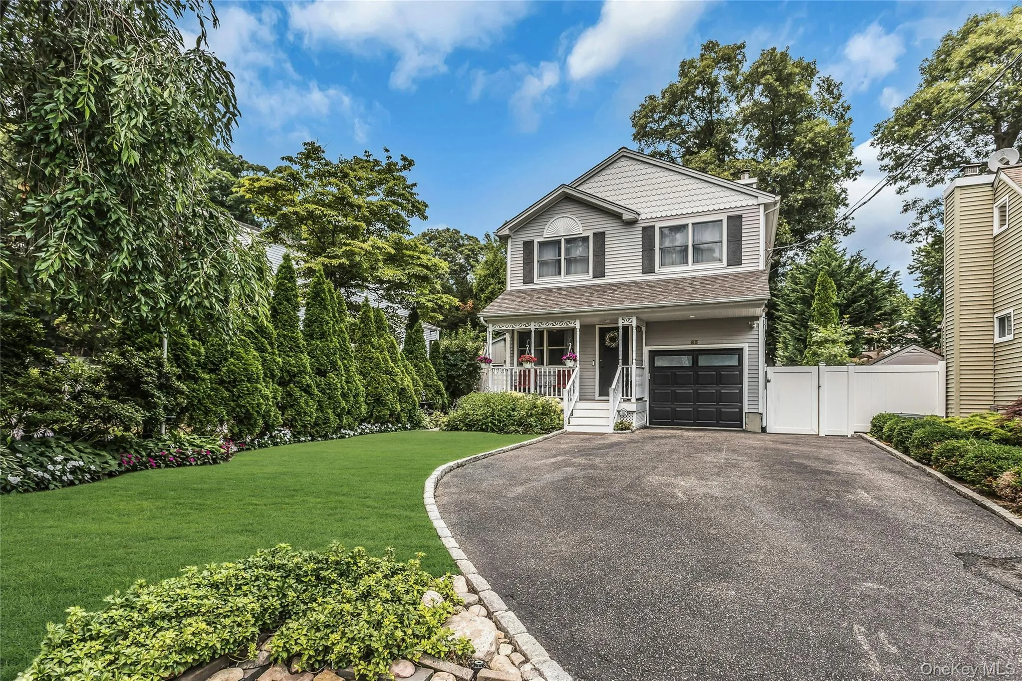 63 Teed Street, Huntington, NY, 4 Bedrooms Bedrooms, 7 Rooms Rooms,2 BathroomsBathrooms,Residential,For Rent,Teed,0,1026031 63 Teed Street, Huntington, NY, 4 Bedrooms Bedrooms, 7 Rooms Rooms,2 BathroomsBathrooms,Residential,For Rent,Teed,0,1026031