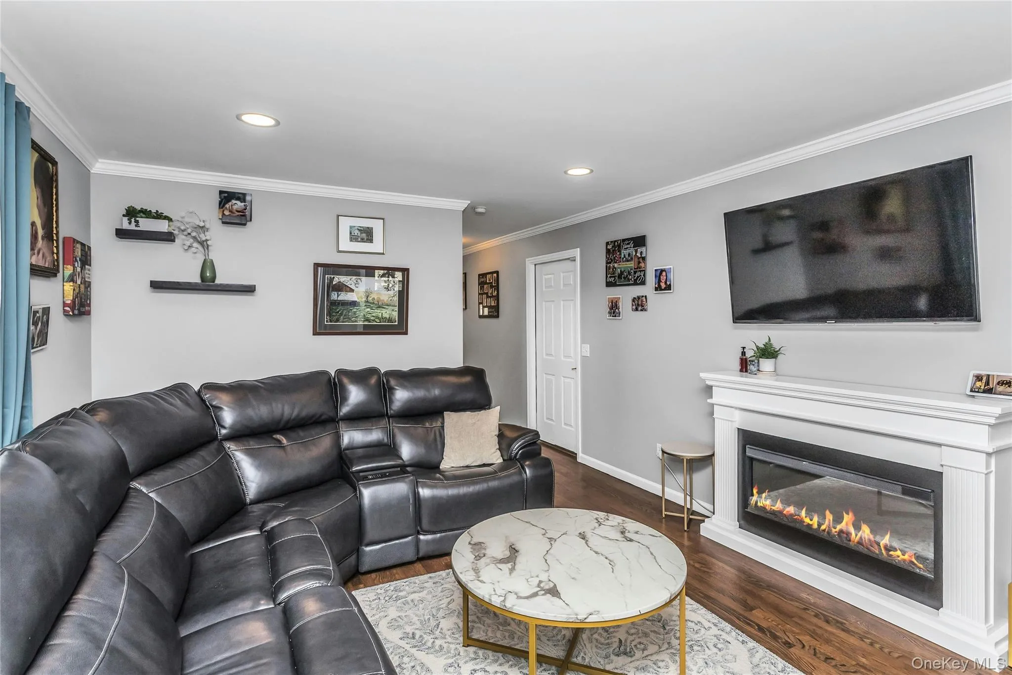 63 Teed Street, Huntington, NY, 4 Bedrooms Bedrooms, 7 Rooms Rooms,2 BathroomsBathrooms,Residential,For Rent,Teed,0,1026031 63 Teed Street, Huntington, NY, 4 Bedrooms Bedrooms, 7 Rooms Rooms,2 BathroomsBathrooms,Residential,For Rent,Teed,0,1026031