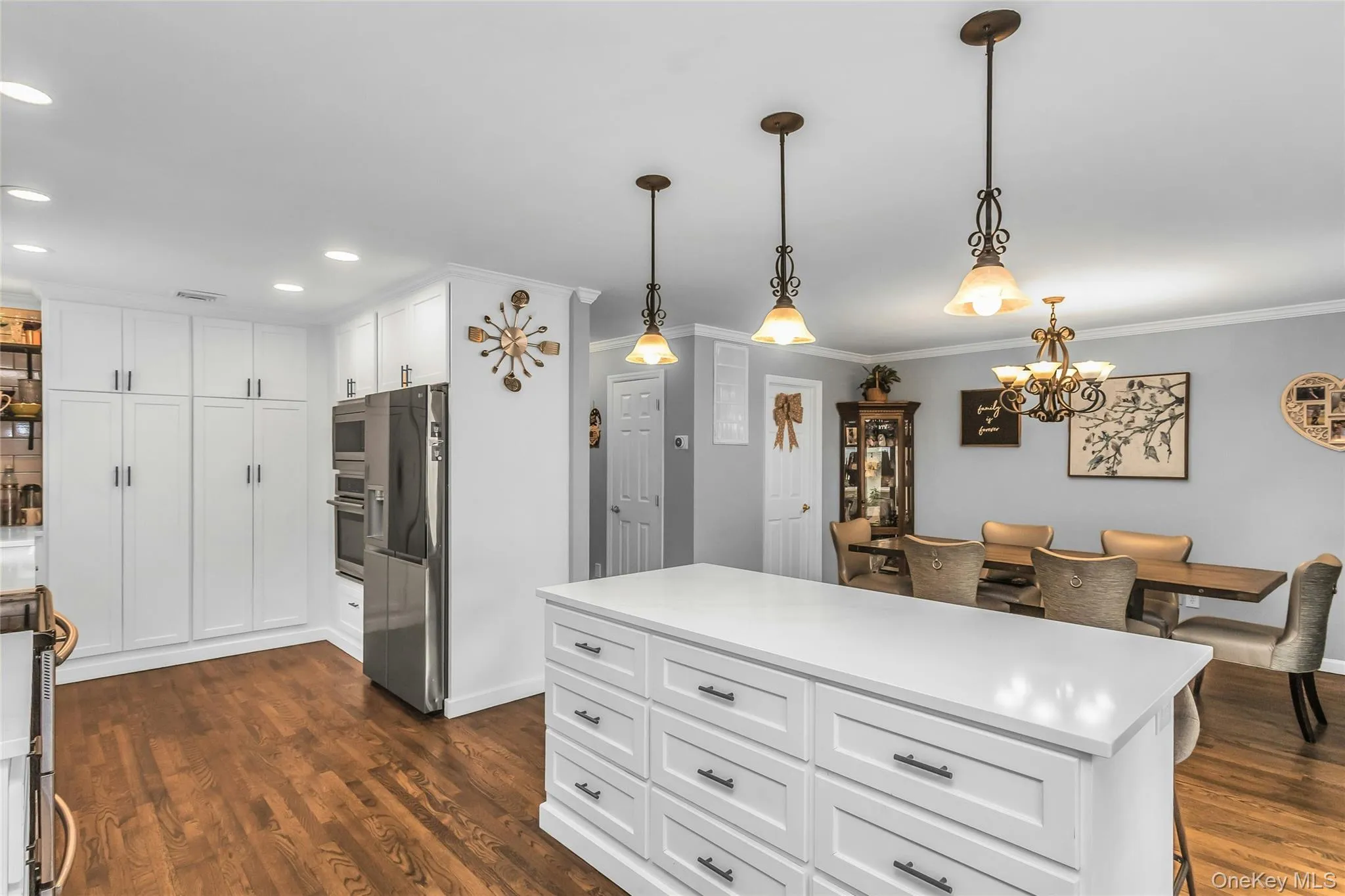 63 Teed Street, Huntington, NY, 4 Bedrooms Bedrooms, 7 Rooms Rooms,2 BathroomsBathrooms,Residential,For Rent,Teed,0,1026031 63 Teed Street, Huntington, NY, 4 Bedrooms Bedrooms, 7 Rooms Rooms,2 BathroomsBathrooms,Residential,For Rent,Teed,0,1026031