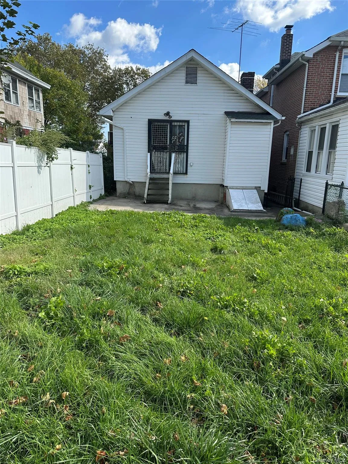 1519 Gillespie Avenue, New York, NY, 1 Bedroom Bedrooms, 3 Rooms Rooms,1 BathroomBathrooms,Residential,For Rent,Gillespie,0,1026036 1519 Gillespie Avenue, New York, NY, 1 Bedroom Bedrooms, 3 Rooms Rooms,1 BathroomBathrooms,Residential,For Rent,Gillespie,0,1026036
