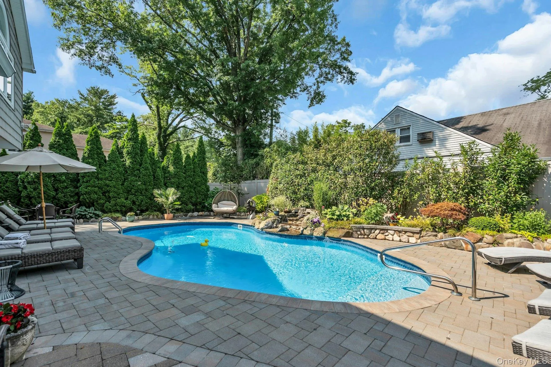 18 Regent Place, North Hempstead, NY, 5 Bedrooms Bedrooms, 11 Rooms Rooms,4 BathroomsBathrooms,Residential,For Rent,Regent,0,1026041 18 Regent Place, North Hempstead, NY, 5 Bedrooms Bedrooms, 11 Rooms Rooms,4 BathroomsBathrooms,Residential,For Rent,Regent,0,1026041