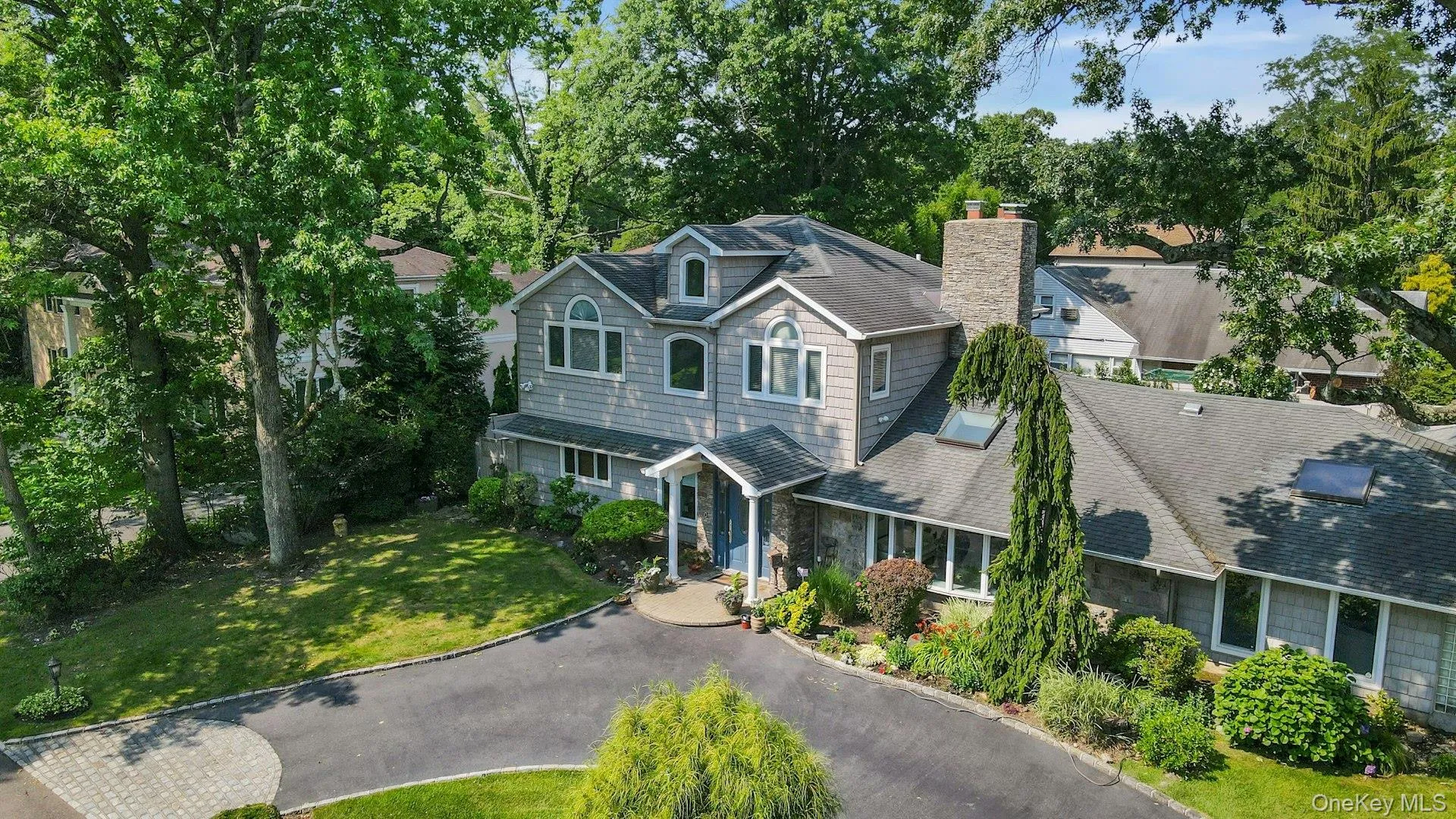 18 Regent Place, North Hempstead, NY, 5 Bedrooms Bedrooms, 11 Rooms Rooms,4 BathroomsBathrooms,Residential,For Rent,Regent,0,1026041 18 Regent Place, North Hempstead, NY, 5 Bedrooms Bedrooms, 11 Rooms Rooms,4 BathroomsBathrooms,Residential,For Rent,Regent,0,1026041