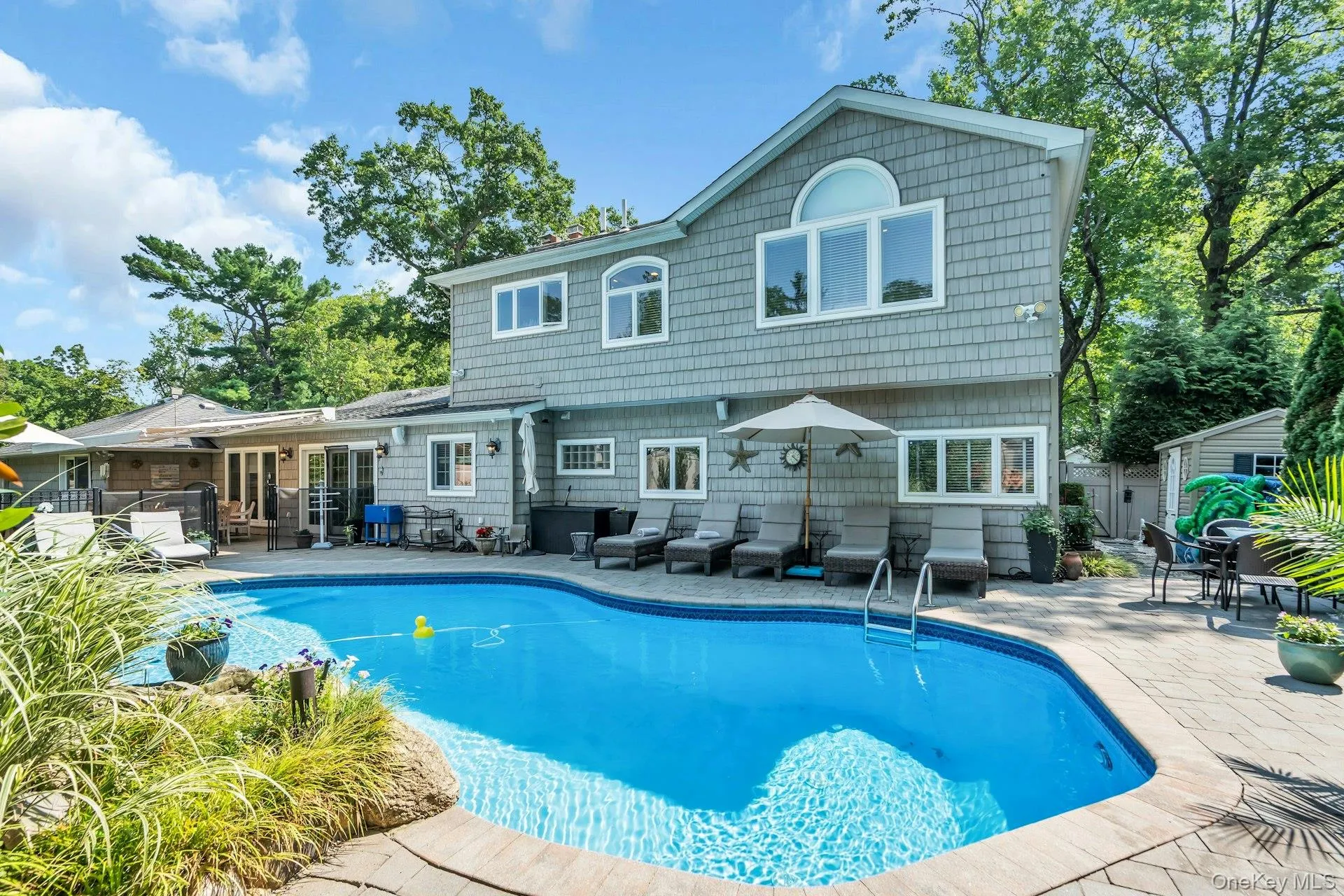 18 Regent Place, North Hempstead, NY, 5 Bedrooms Bedrooms, 11 Rooms Rooms,4 BathroomsBathrooms,Residential,For Rent,Regent,0,1026041 18 Regent Place, North Hempstead, NY, 5 Bedrooms Bedrooms, 11 Rooms Rooms,4 BathroomsBathrooms,Residential,For Rent,Regent,0,1026041