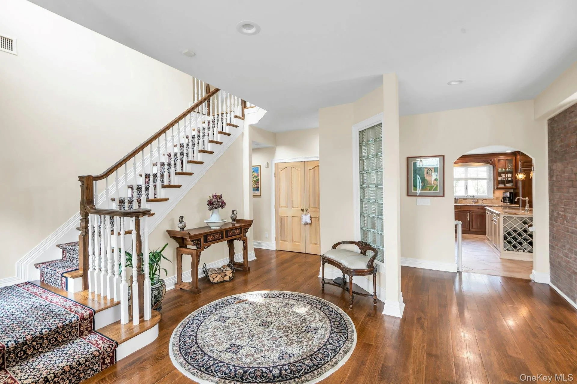 18 Regent Place, North Hempstead, NY, 5 Bedrooms Bedrooms, 11 Rooms Rooms,4 BathroomsBathrooms,Residential,For Rent,Regent,0,1026041 18 Regent Place, North Hempstead, NY, 5 Bedrooms Bedrooms, 11 Rooms Rooms,4 BathroomsBathrooms,Residential,For Rent,Regent,0,1026041
