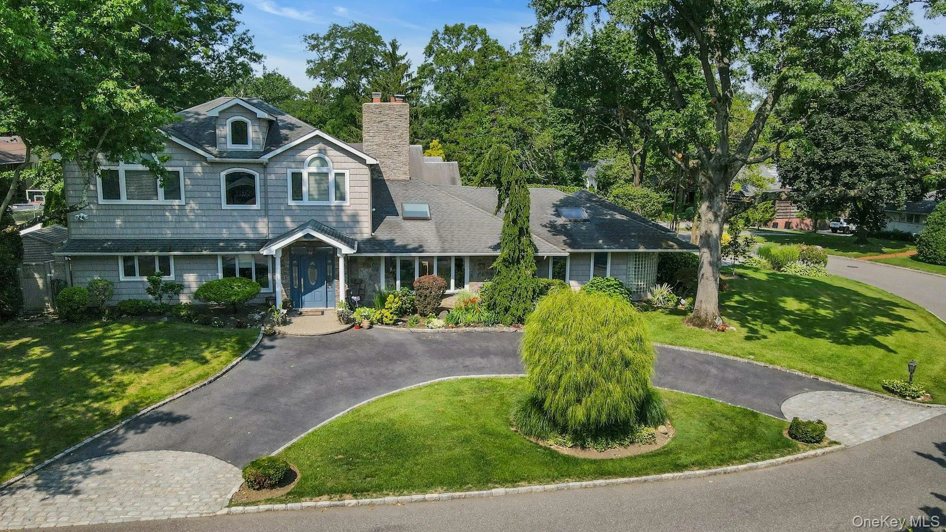 18 Regent Place, North Hempstead, NY, 5 Bedrooms Bedrooms, 11 Rooms Rooms,4 BathroomsBathrooms,Residential,For Rent,Regent,0,1026041 18 Regent Place, North Hempstead, NY, 5 Bedrooms Bedrooms, 11 Rooms Rooms,4 BathroomsBathrooms,Residential,For Rent,Regent,0,1026041