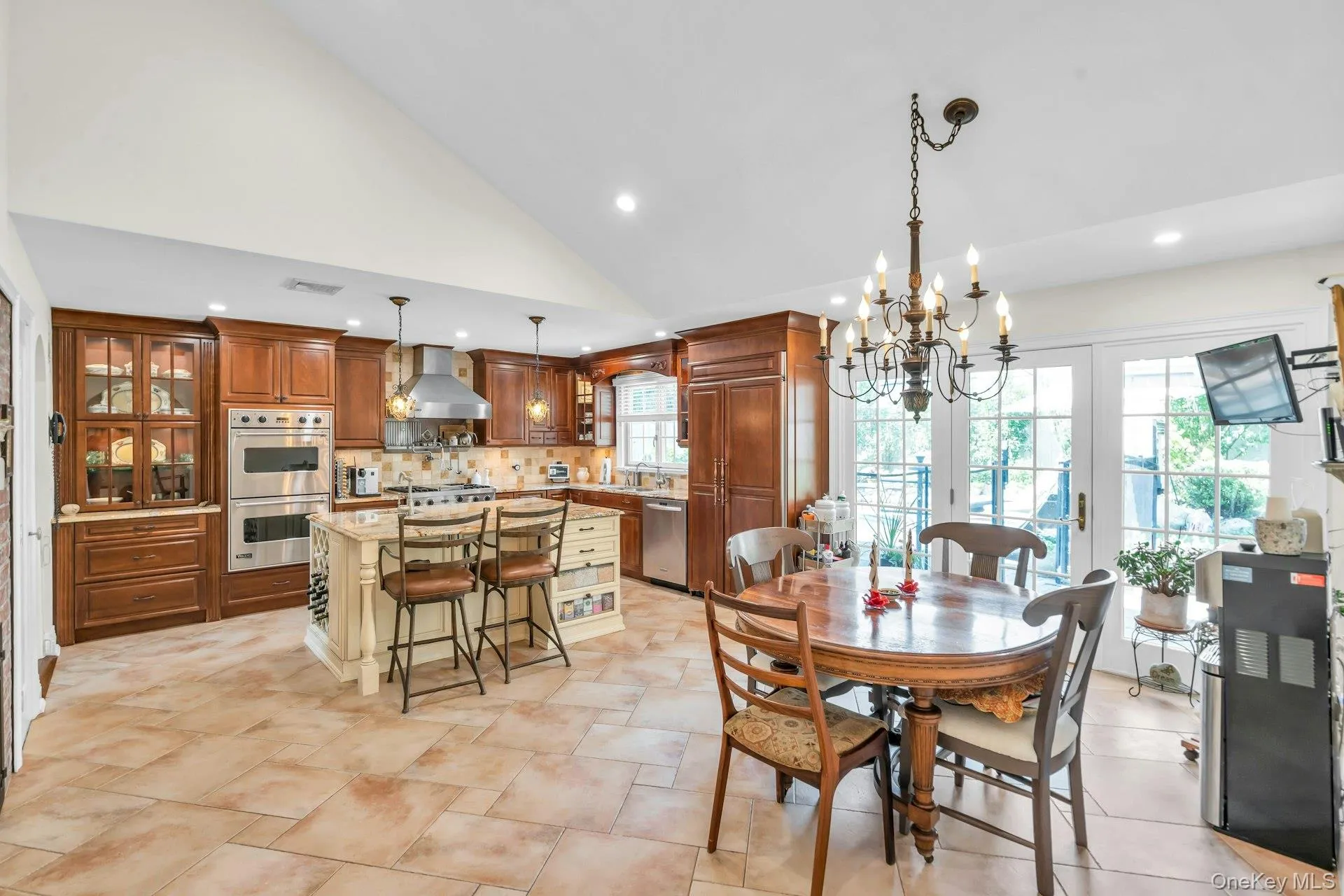 18 Regent Place, North Hempstead, NY, 5 Bedrooms Bedrooms, 11 Rooms Rooms,4 BathroomsBathrooms,Residential,For Rent,Regent,0,1026041 18 Regent Place, North Hempstead, NY, 5 Bedrooms Bedrooms, 11 Rooms Rooms,4 BathroomsBathrooms,Residential,For Rent,Regent,0,1026041