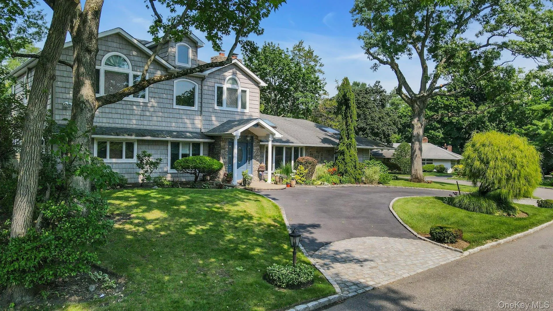 18 Regent Place, North Hempstead, NY, 5 Bedrooms Bedrooms, 11 Rooms Rooms,4 BathroomsBathrooms,Residential,For Rent,Regent,0,1026041 18 Regent Place, North Hempstead, NY, 5 Bedrooms Bedrooms, 11 Rooms Rooms,4 BathroomsBathrooms,Residential,For Rent,Regent,0,1026041