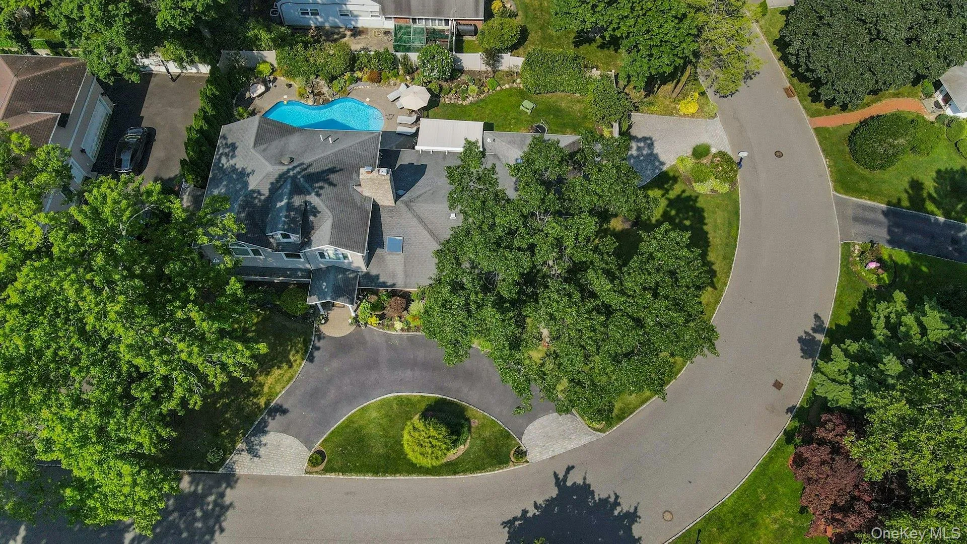 18 Regent Place, North Hempstead, NY, 5 Bedrooms Bedrooms, 11 Rooms Rooms,4 BathroomsBathrooms,Residential,For Rent,Regent,0,1026041 18 Regent Place, North Hempstead, NY, 5 Bedrooms Bedrooms, 11 Rooms Rooms,4 BathroomsBathrooms,Residential,For Rent,Regent,0,1026041
