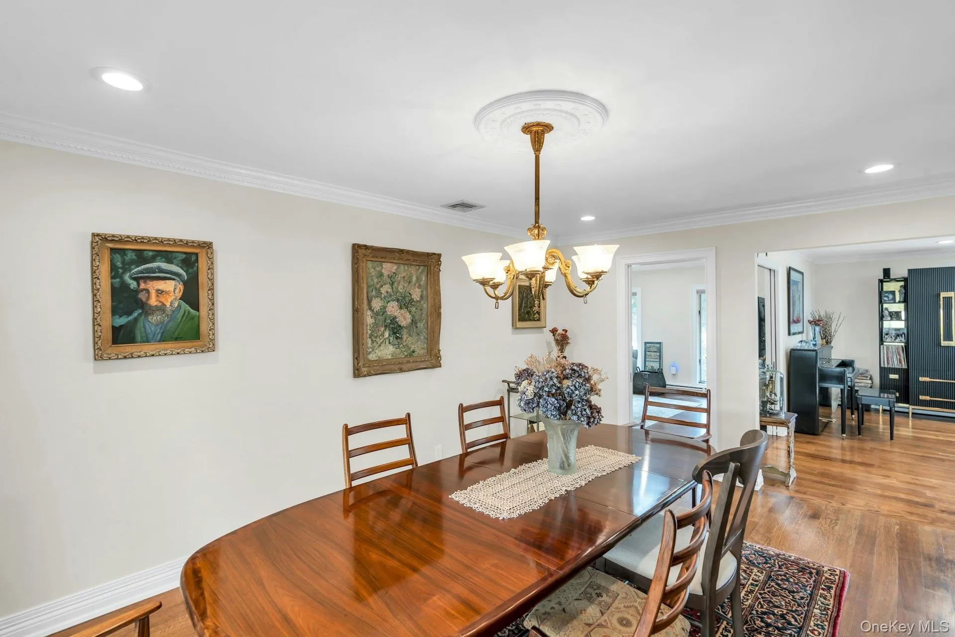 18 Regent Place, North Hempstead, NY, 5 Bedrooms Bedrooms, 11 Rooms Rooms,4 BathroomsBathrooms,Residential,For Rent,Regent,0,1026041 18 Regent Place, North Hempstead, NY, 5 Bedrooms Bedrooms, 11 Rooms Rooms,4 BathroomsBathrooms,Residential,For Rent,Regent,0,1026041