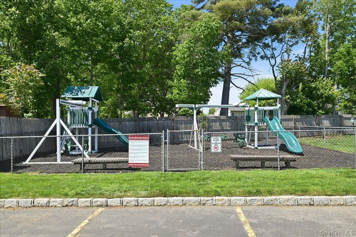 16 Balsam Court, Hempstead, NY, 2 Bedrooms Bedrooms, 5 Rooms Rooms,1 BathroomBathrooms,Residential,For Rent,Balsam,0,1026043 16 Balsam Court, Hempstead, NY, 2 Bedrooms Bedrooms, 5 Rooms Rooms,1 BathroomBathrooms,Residential,For Rent,Balsam,0,1026043