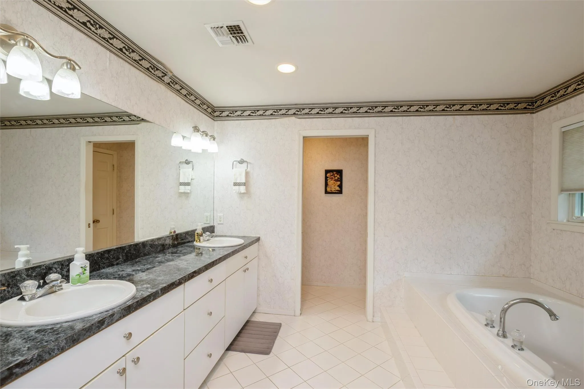 103 Redan Drive, Smithtown, NY, 4 Bedrooms Bedrooms, 10 Rooms Rooms,3 BathroomsBathrooms,Residential,For Rent,Redan,0,1026048 103 Redan Drive, Smithtown, NY, 4 Bedrooms Bedrooms, 10 Rooms Rooms,3 BathroomsBathrooms,Residential,For Rent,Redan,0,1026048
