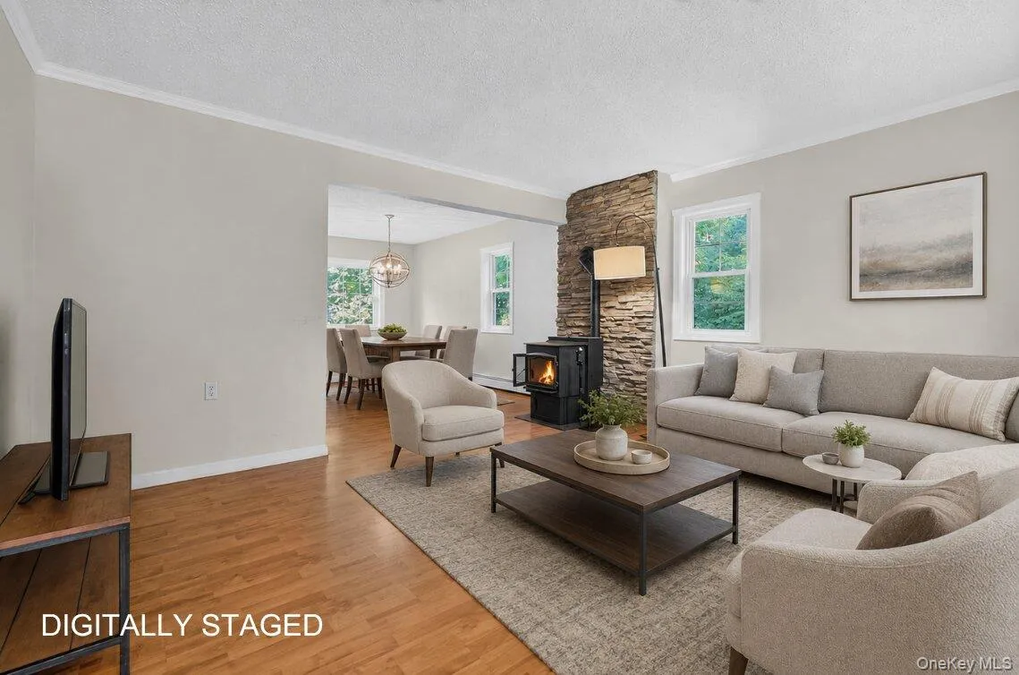 74 Cross Road, Hyde Park, NY, 4 Bedrooms Bedrooms, 8 Rooms Rooms,2 BathroomsBathrooms,Residential,For Rent,Cross,0,1026051 74 Cross Road, Hyde Park, NY, 4 Bedrooms Bedrooms, 8 Rooms Rooms,2 BathroomsBathrooms,Residential,For Rent,Cross,0,1026051