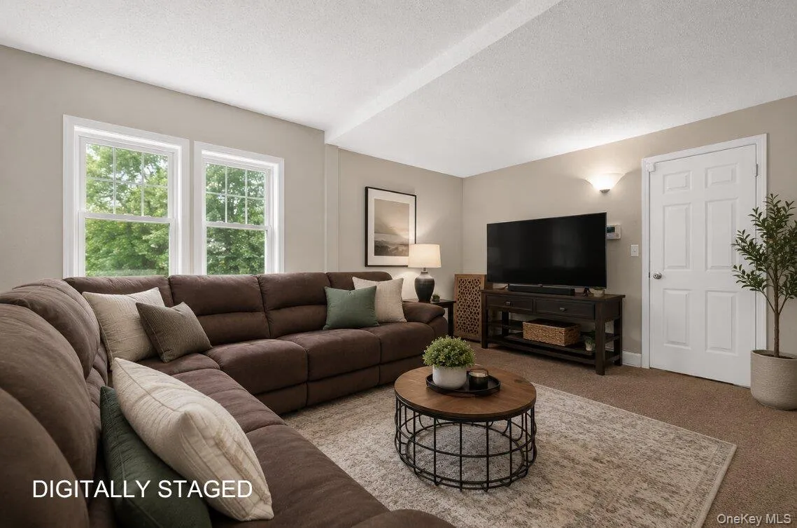 74 Cross Road, Hyde Park, NY, 4 Bedrooms Bedrooms, 8 Rooms Rooms,2 BathroomsBathrooms,Residential,For Rent,Cross,0,1026051 74 Cross Road, Hyde Park, NY, 4 Bedrooms Bedrooms, 8 Rooms Rooms,2 BathroomsBathrooms,Residential,For Rent,Cross,0,1026051