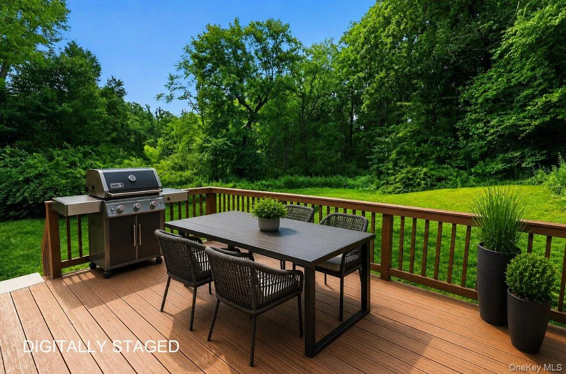 74 Cross Road, Hyde Park, NY, 4 Bedrooms Bedrooms, 8 Rooms Rooms,2 BathroomsBathrooms,Residential,For Rent,Cross,0,1026051 74 Cross Road, Hyde Park, NY, 4 Bedrooms Bedrooms, 8 Rooms Rooms,2 BathroomsBathrooms,Residential,For Rent,Cross,0,1026051
