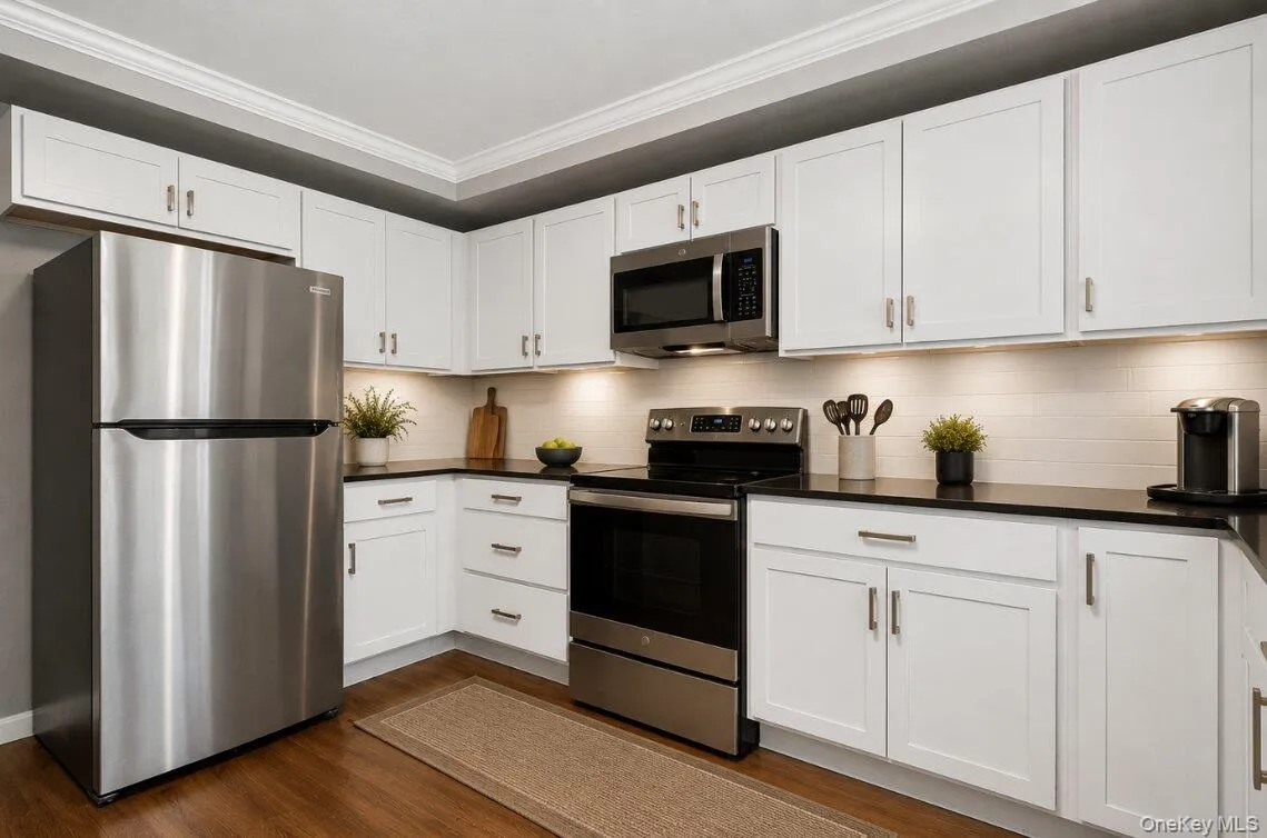 74 Cross Road, Hyde Park, NY, 4 Bedrooms Bedrooms, 8 Rooms Rooms,2 BathroomsBathrooms,Residential,For Rent,Cross,0,1026051 74 Cross Road, Hyde Park, NY, 4 Bedrooms Bedrooms, 8 Rooms Rooms,2 BathroomsBathrooms,Residential,For Rent,Cross,0,1026051