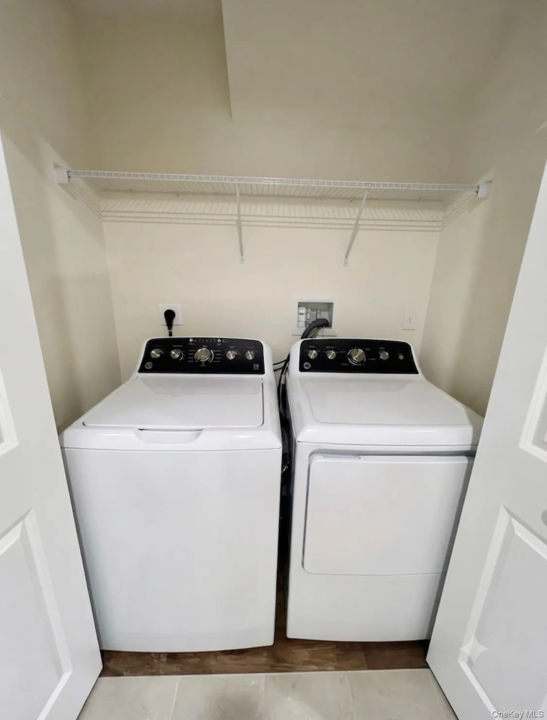 79 Willow Circle, Brookhaven, NY, 2 Bedrooms Bedrooms, 5 Rooms Rooms,2 BathroomsBathrooms,Residential,For Rent,Willow,0,1026052 79 Willow Circle, Brookhaven, NY, 2 Bedrooms Bedrooms, 5 Rooms Rooms,2 BathroomsBathrooms,Residential,For Rent,Willow,0,1026052
