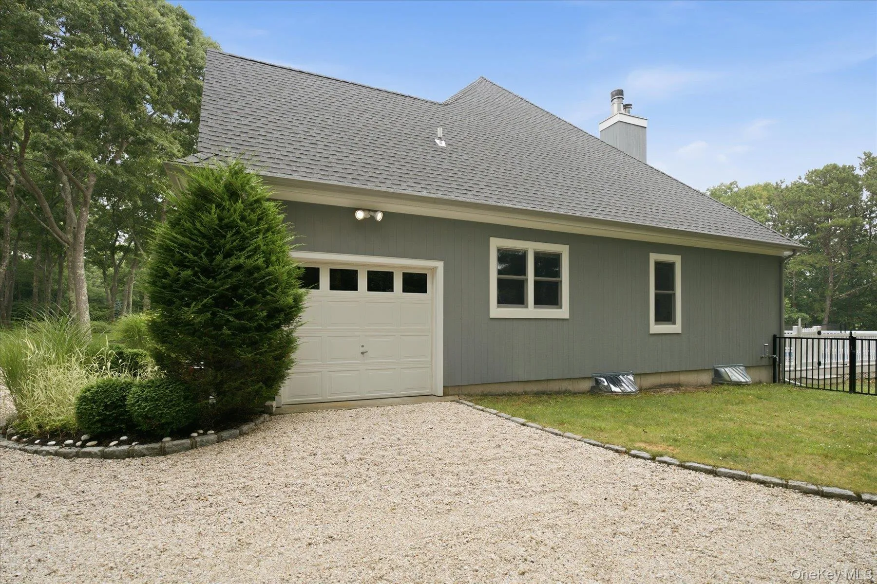 90 Lakeside Lane, Southampton, NY, 4 Bedrooms Bedrooms, 9 Rooms Rooms,3 BathroomsBathrooms,Residential,For Rent,Lakeside,0,1026057 90 Lakeside Lane, Southampton, NY, 4 Bedrooms Bedrooms, 9 Rooms Rooms,3 BathroomsBathrooms,Residential,For Rent,Lakeside,0,1026057
