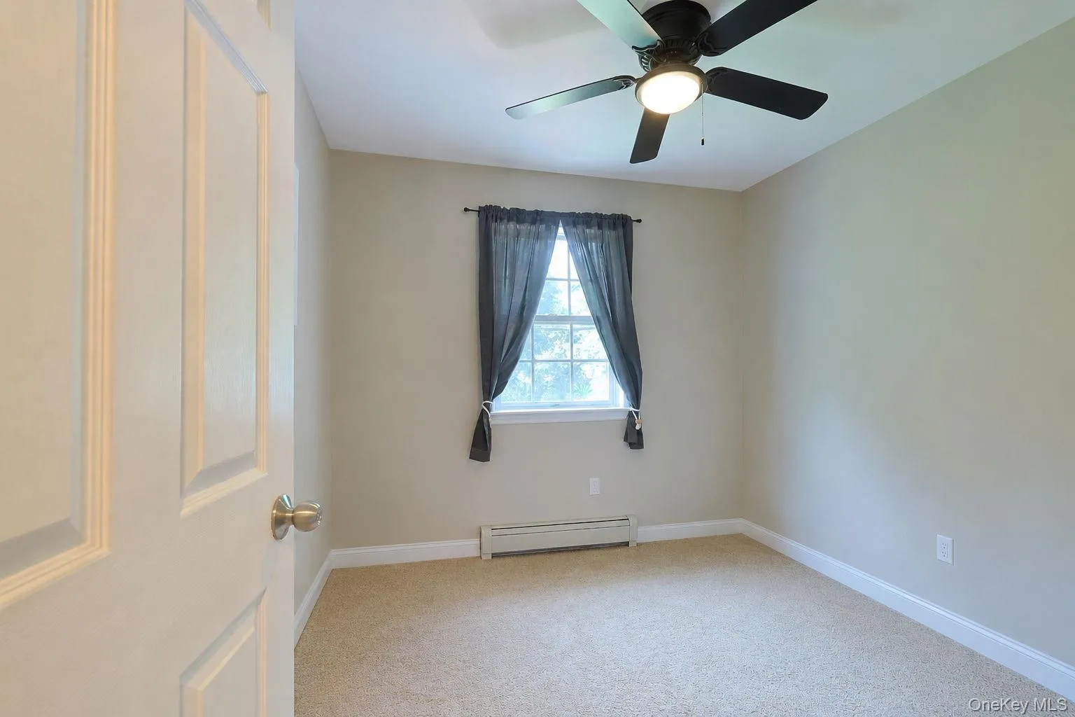 3 Sharon Drive, Middletown, NY, 3 Bedrooms Bedrooms, 8 Rooms Rooms,1 BathroomBathrooms,Residential,For Rent,Sharon,0,1026058 3 Sharon Drive, Middletown, NY, 3 Bedrooms Bedrooms, 8 Rooms Rooms,1 BathroomBathrooms,Residential,For Rent,Sharon,0,1026058