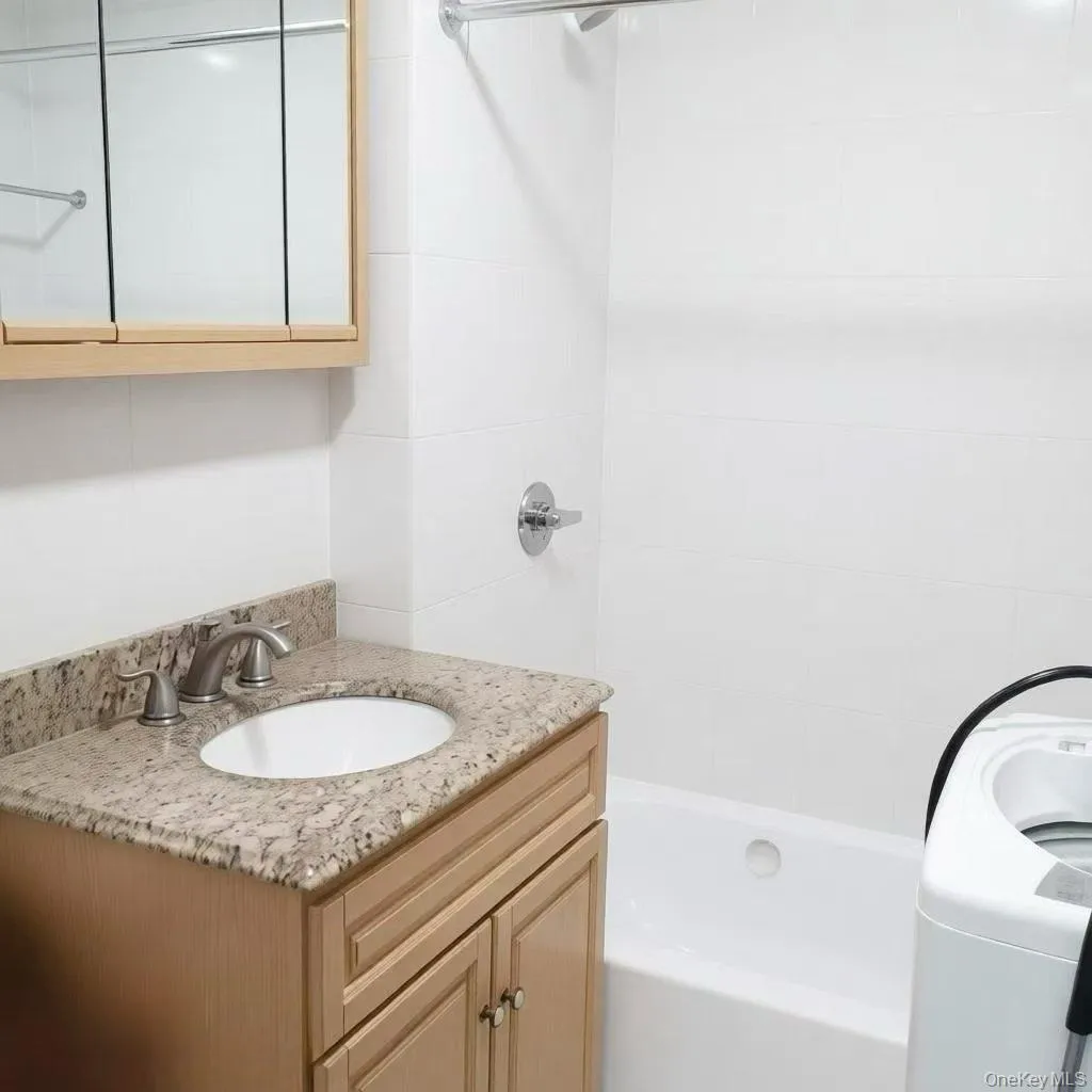 37-13 107th Street, New York, NY, 1 Bedroom Bedrooms, 4 Rooms Rooms,1 BathroomBathrooms,Residential,For Rent,107th,0,1026068 37-13 107th Street, New York, NY, 1 Bedroom Bedrooms, 4 Rooms Rooms,1 BathroomBathrooms,Residential,For Rent,107th,0,1026068