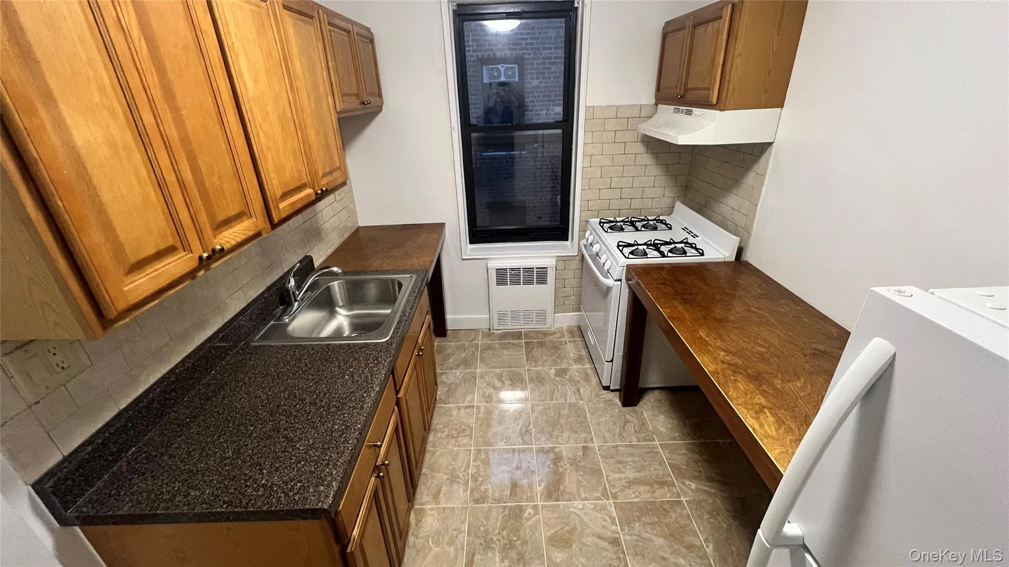 89-20 55th Avenue, New York, NY, 2 Bedrooms Bedrooms, 3 Rooms Rooms,1 BathroomBathrooms,Residential Lease,For Rent,55th,0,1026079 89-20 55th Avenue, New York, NY, 2 Bedrooms Bedrooms, 3 Rooms Rooms,1 BathroomBathrooms,Residential Lease,For Rent,55th,0,1026079