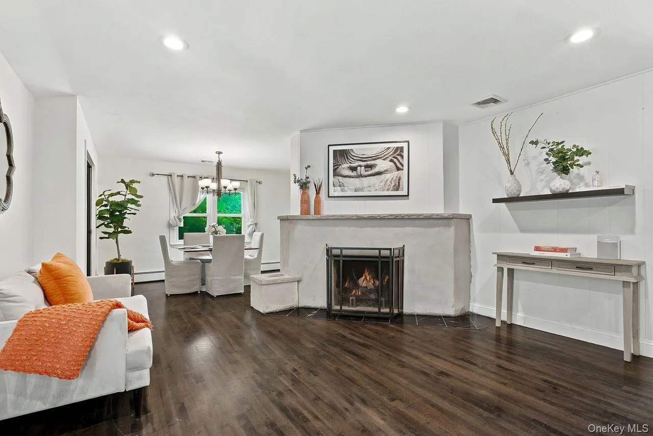 5 Deer Meadow Drive, Clarkstown, NY, 4 Bedrooms Bedrooms, 10 Rooms Rooms,2 BathroomsBathrooms,Residential,For Rent,Deer Meadow,0,1026080 5 Deer Meadow Drive, Clarkstown, NY, 4 Bedrooms Bedrooms, 10 Rooms Rooms,2 BathroomsBathrooms,Residential,For Rent,Deer Meadow,0,1026080