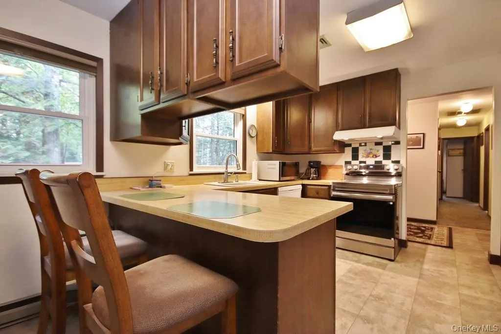 5 Drake Lane, Thompson, NY, 3 Bedrooms Bedrooms, 6 Rooms Rooms,2 BathroomsBathrooms,Residential,For Rent,Drake,0,1026090 5 Drake Lane, Thompson, NY, 3 Bedrooms Bedrooms, 6 Rooms Rooms,2 BathroomsBathrooms,Residential,For Rent,Drake,0,1026090