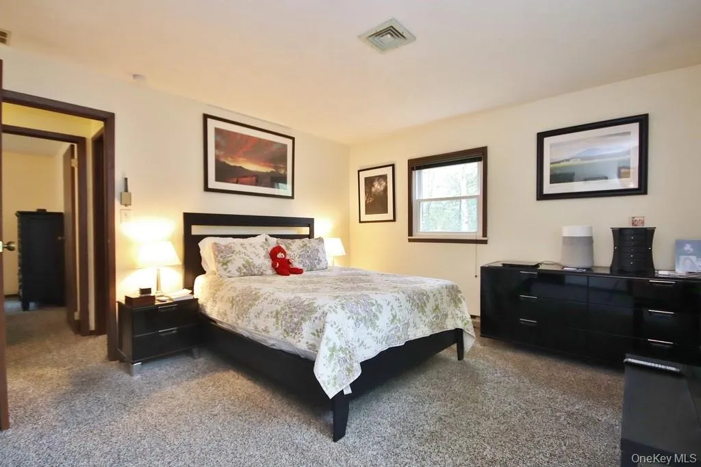 5 Drake Lane, Thompson, NY, 3 Bedrooms Bedrooms, 6 Rooms Rooms,2 BathroomsBathrooms,Residential,For Rent,Drake,0,1026090 5 Drake Lane, Thompson, NY, 3 Bedrooms Bedrooms, 6 Rooms Rooms,2 BathroomsBathrooms,Residential,For Rent,Drake,0,1026090