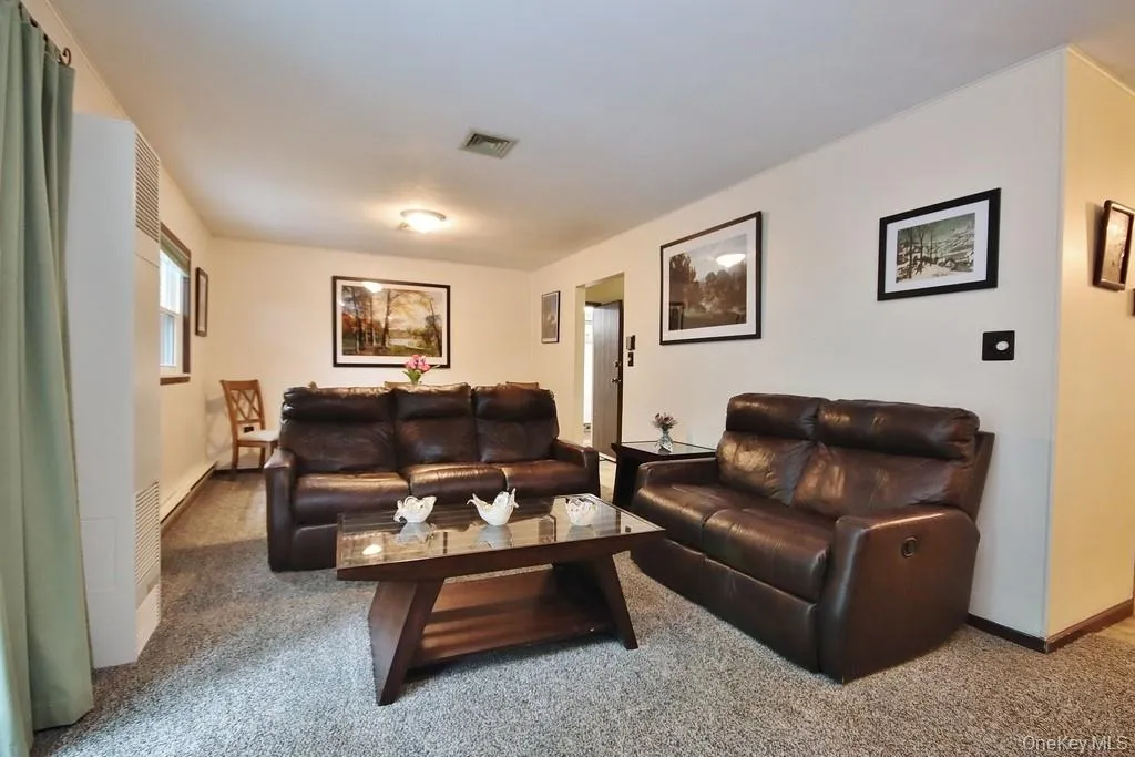 5 Drake Lane, Thompson, NY, 3 Bedrooms Bedrooms, 6 Rooms Rooms,2 BathroomsBathrooms,Residential,For Rent,Drake,0,1026090 5 Drake Lane, Thompson, NY, 3 Bedrooms Bedrooms, 6 Rooms Rooms,2 BathroomsBathrooms,Residential,For Rent,Drake,0,1026090
