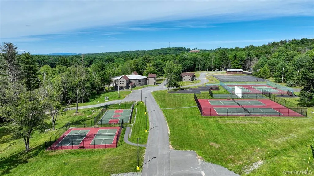 5 Drake Lane, Thompson, NY, 3 Bedrooms Bedrooms, 6 Rooms Rooms,2 BathroomsBathrooms,Residential,For Rent,Drake,0,1026090 5 Drake Lane, Thompson, NY, 3 Bedrooms Bedrooms, 6 Rooms Rooms,2 BathroomsBathrooms,Residential,For Rent,Drake,0,1026090