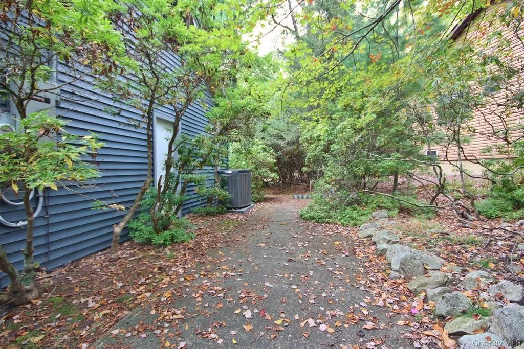 5 Drake Lane, Thompson, NY, 3 Bedrooms Bedrooms, 6 Rooms Rooms,2 BathroomsBathrooms,Residential,For Rent,Drake,0,1026090 5 Drake Lane, Thompson, NY, 3 Bedrooms Bedrooms, 6 Rooms Rooms,2 BathroomsBathrooms,Residential,For Rent,Drake,0,1026090