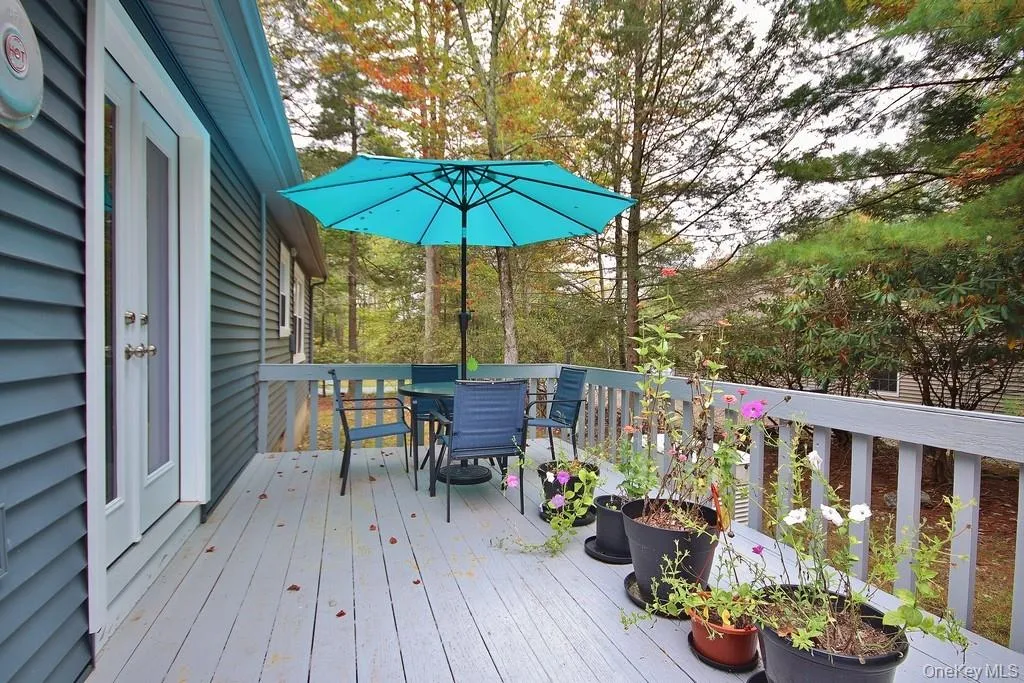 5 Drake Lane, Thompson, NY, 3 Bedrooms Bedrooms, 6 Rooms Rooms,2 BathroomsBathrooms,Residential,For Rent,Drake,0,1026090 5 Drake Lane, Thompson, NY, 3 Bedrooms Bedrooms, 6 Rooms Rooms,2 BathroomsBathrooms,Residential,For Rent,Drake,0,1026090