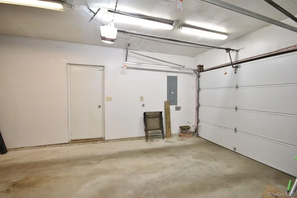 5 Drake Lane, Thompson, NY, 3 Bedrooms Bedrooms, 6 Rooms Rooms,2 BathroomsBathrooms,Residential,For Rent,Drake,0,1026090 5 Drake Lane, Thompson, NY, 3 Bedrooms Bedrooms, 6 Rooms Rooms,2 BathroomsBathrooms,Residential,For Rent,Drake,0,1026090