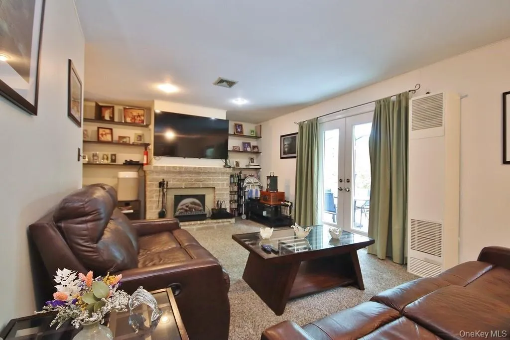5 Drake Lane, Thompson, NY, 3 Bedrooms Bedrooms, 6 Rooms Rooms,2 BathroomsBathrooms,Residential,For Rent,Drake,0,1026090 5 Drake Lane, Thompson, NY, 3 Bedrooms Bedrooms, 6 Rooms Rooms,2 BathroomsBathrooms,Residential,For Rent,Drake,0,1026090