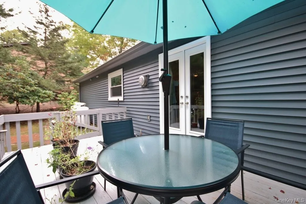 5 Drake Lane, Thompson, NY, 3 Bedrooms Bedrooms, 6 Rooms Rooms,2 BathroomsBathrooms,Residential,For Rent,Drake,0,1026090 5 Drake Lane, Thompson, NY, 3 Bedrooms Bedrooms, 6 Rooms Rooms,2 BathroomsBathrooms,Residential,For Rent,Drake,0,1026090