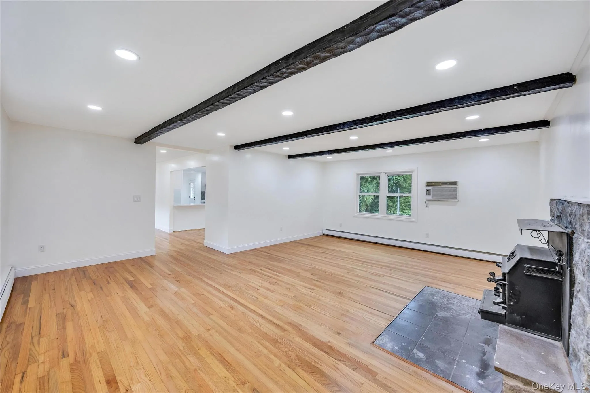 499 Silver Street, West Babylon, NY, 3 Bedrooms Bedrooms, 9 Rooms Rooms,3 BathroomsBathrooms,Residential,For Rent,Silver,0,1026091 499 Silver Street, West Babylon, NY, 3 Bedrooms Bedrooms, 9 Rooms Rooms,3 BathroomsBathrooms,Residential,For Rent,Silver,0,1026091