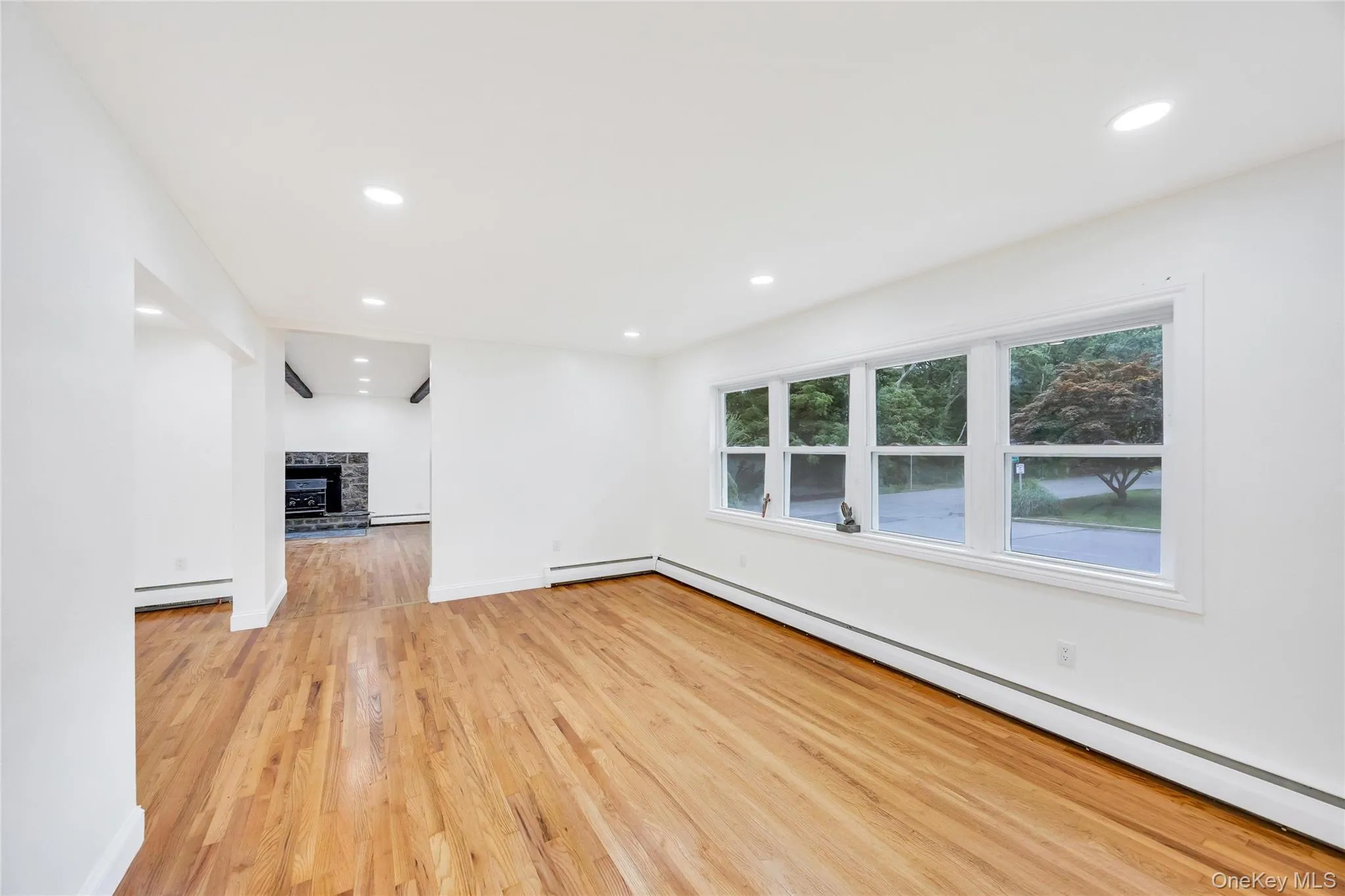 499 Silver Street, West Babylon, NY, 3 Bedrooms Bedrooms, 9 Rooms Rooms,3 BathroomsBathrooms,Residential,For Rent,Silver,0,1026091 499 Silver Street, West Babylon, NY, 3 Bedrooms Bedrooms, 9 Rooms Rooms,3 BathroomsBathrooms,Residential,For Rent,Silver,0,1026091