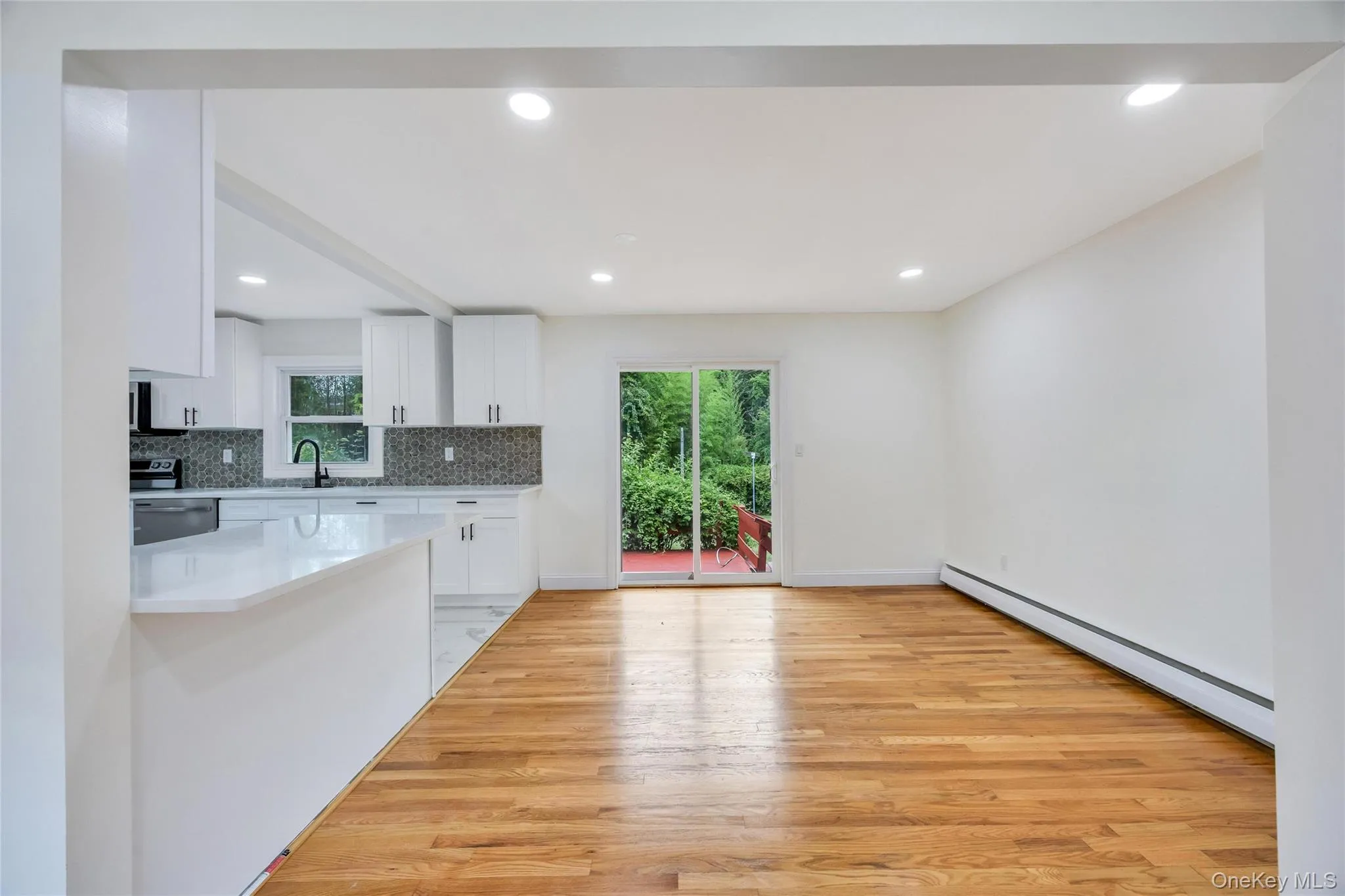 499 Silver Street, West Babylon, NY, 3 Bedrooms Bedrooms, 9 Rooms Rooms,3 BathroomsBathrooms,Residential,For Rent,Silver,0,1026091 499 Silver Street, West Babylon, NY, 3 Bedrooms Bedrooms, 9 Rooms Rooms,3 BathroomsBathrooms,Residential,For Rent,Silver,0,1026091
