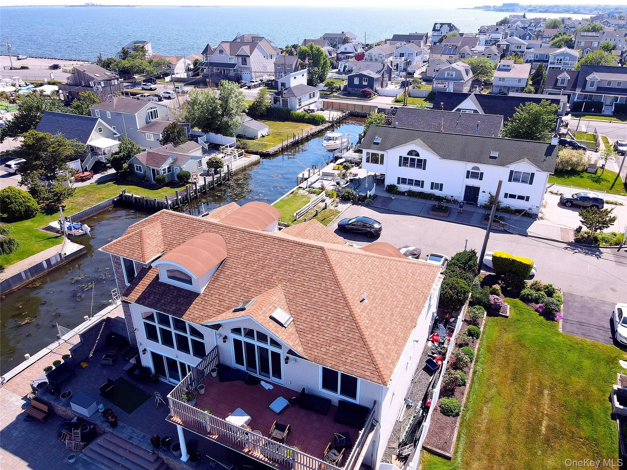 75 Yacht Club Road, Babylon, NY, 4 Bedrooms Bedrooms, 7 Rooms Rooms,4 BathroomsBathrooms,Residential,For Rent,Yacht Club,0,1026094 75 Yacht Club Road, Babylon, NY, 4 Bedrooms Bedrooms, 7 Rooms Rooms,4 BathroomsBathrooms,Residential,For Rent,Yacht Club,0,1026094