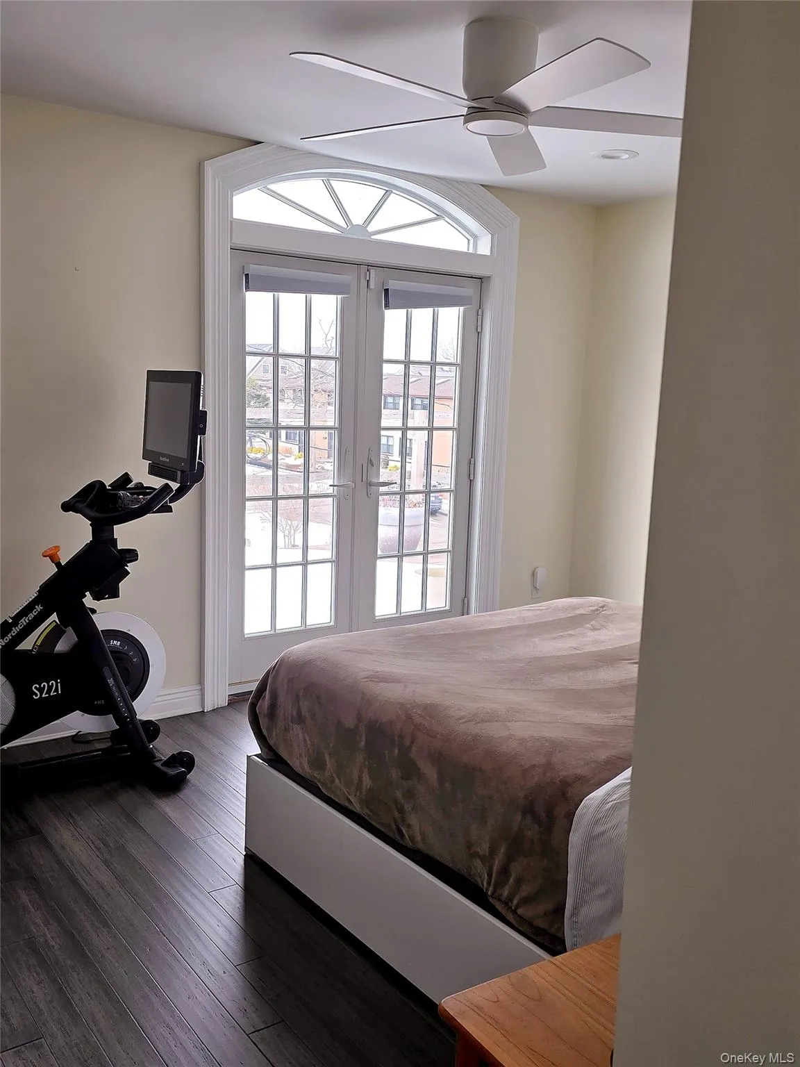 75 Yacht Club Road, Babylon, NY, 4 Bedrooms Bedrooms, 7 Rooms Rooms,4 BathroomsBathrooms,Residential,For Rent,Yacht Club,0,1026094 75 Yacht Club Road, Babylon, NY, 4 Bedrooms Bedrooms, 7 Rooms Rooms,4 BathroomsBathrooms,Residential,For Rent,Yacht Club,0,1026094