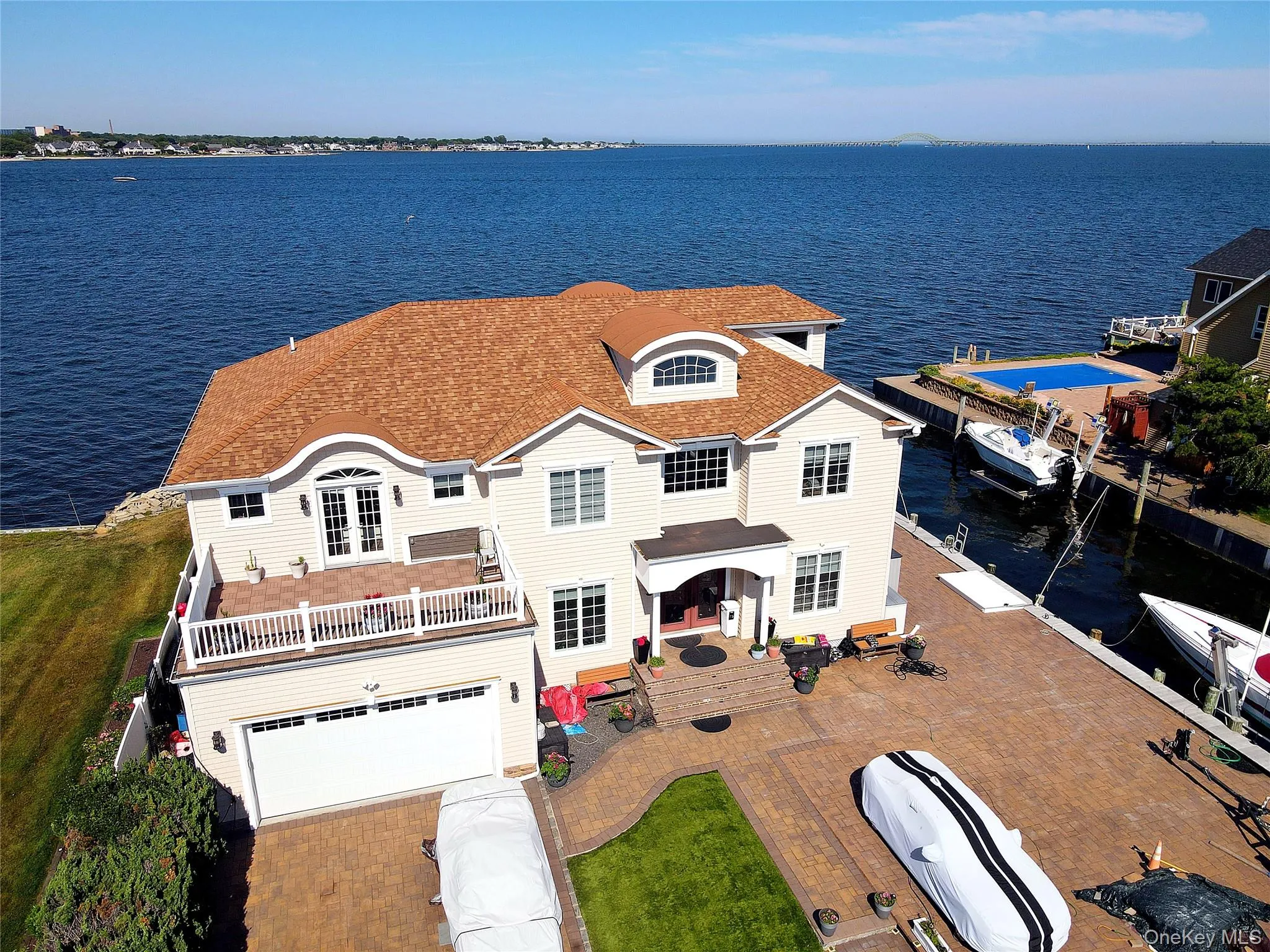 75 Yacht Club Road, Babylon, NY, 4 Bedrooms Bedrooms, 7 Rooms Rooms,4 BathroomsBathrooms,Residential,For Rent,Yacht Club,0,1026094 75 Yacht Club Road, Babylon, NY, 4 Bedrooms Bedrooms, 7 Rooms Rooms,4 BathroomsBathrooms,Residential,For Rent,Yacht Club,0,1026094