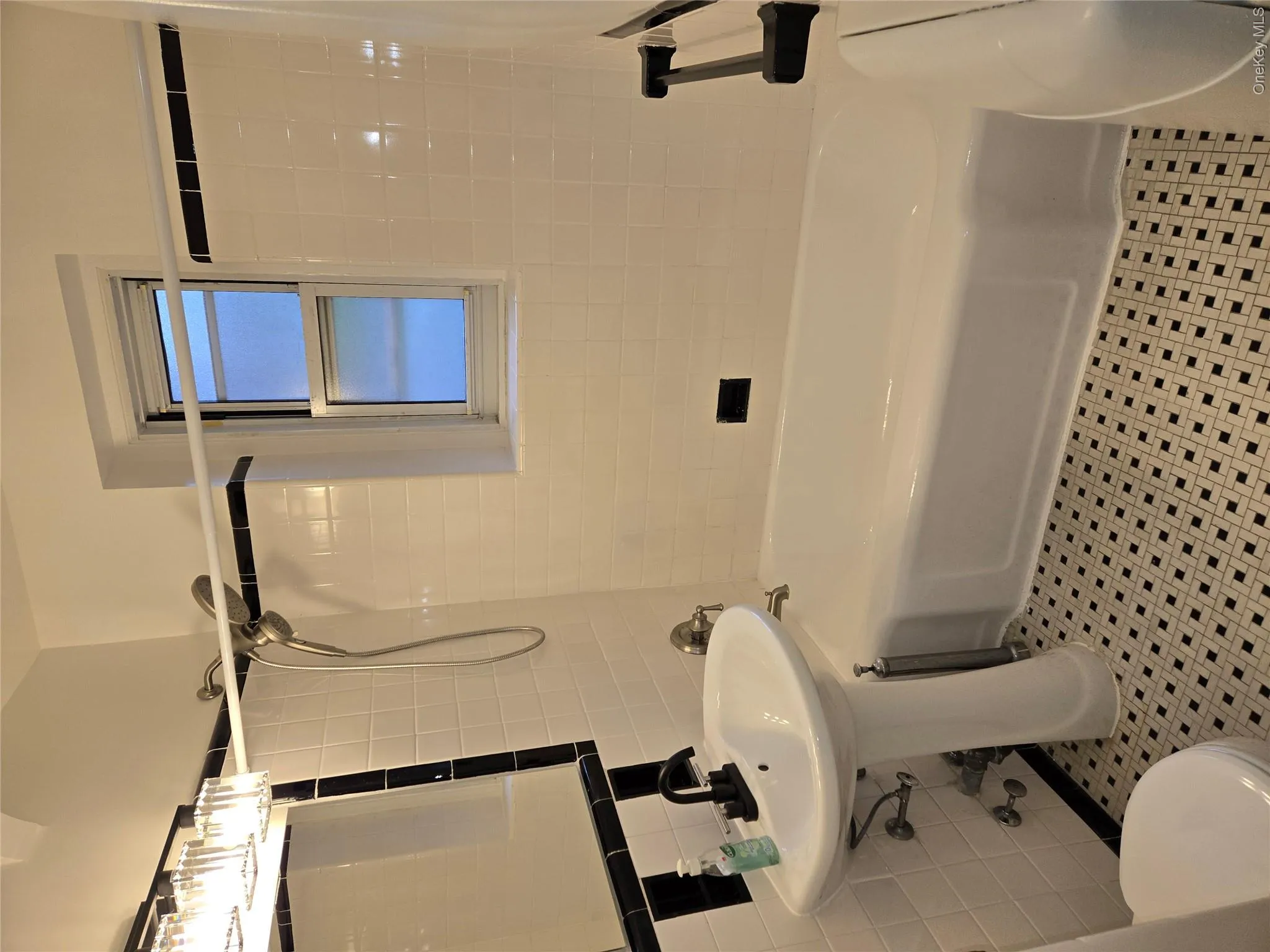 99-45 67 Road, New York, NY, 3 Rooms Rooms,1 BathroomBathrooms,Residential Lease,For Rent,67,0,1026095 99-45 67 Road, New York, NY, 3 Rooms Rooms,1 BathroomBathrooms,Residential Lease,For Rent,67,0,1026095