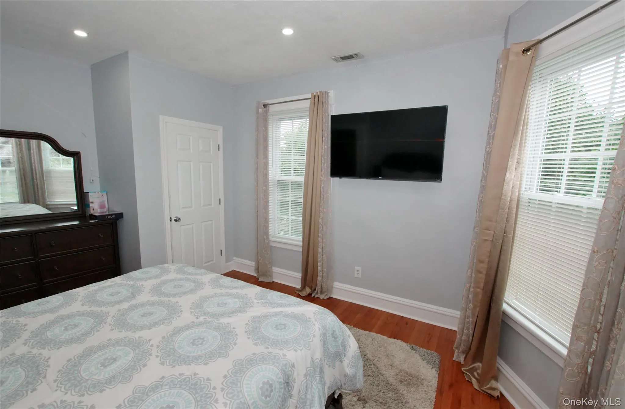 278 Long Beach Avenue, Hempstead, NY, 6 Bedrooms Bedrooms, 10 Rooms Rooms,5 BathroomsBathrooms,Residential,For Rent,Long Beach,0,1026100 278 Long Beach Avenue, Hempstead, NY, 6 Bedrooms Bedrooms, 10 Rooms Rooms,5 BathroomsBathrooms,Residential,For Rent,Long Beach,0,1026100